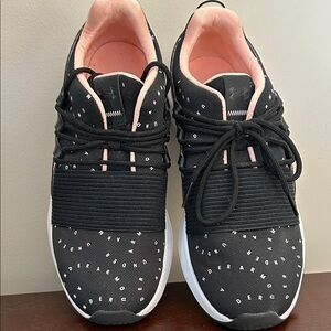 Under Armour Women's Black & White  Lightweight Running Sneakers size 8